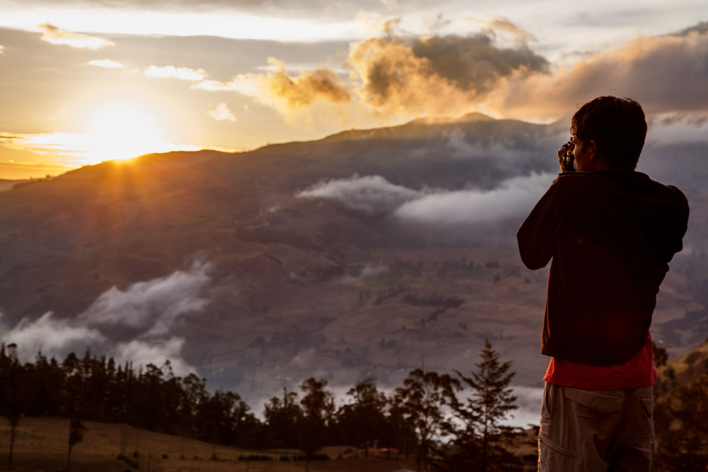 pretty sunset in Alausi