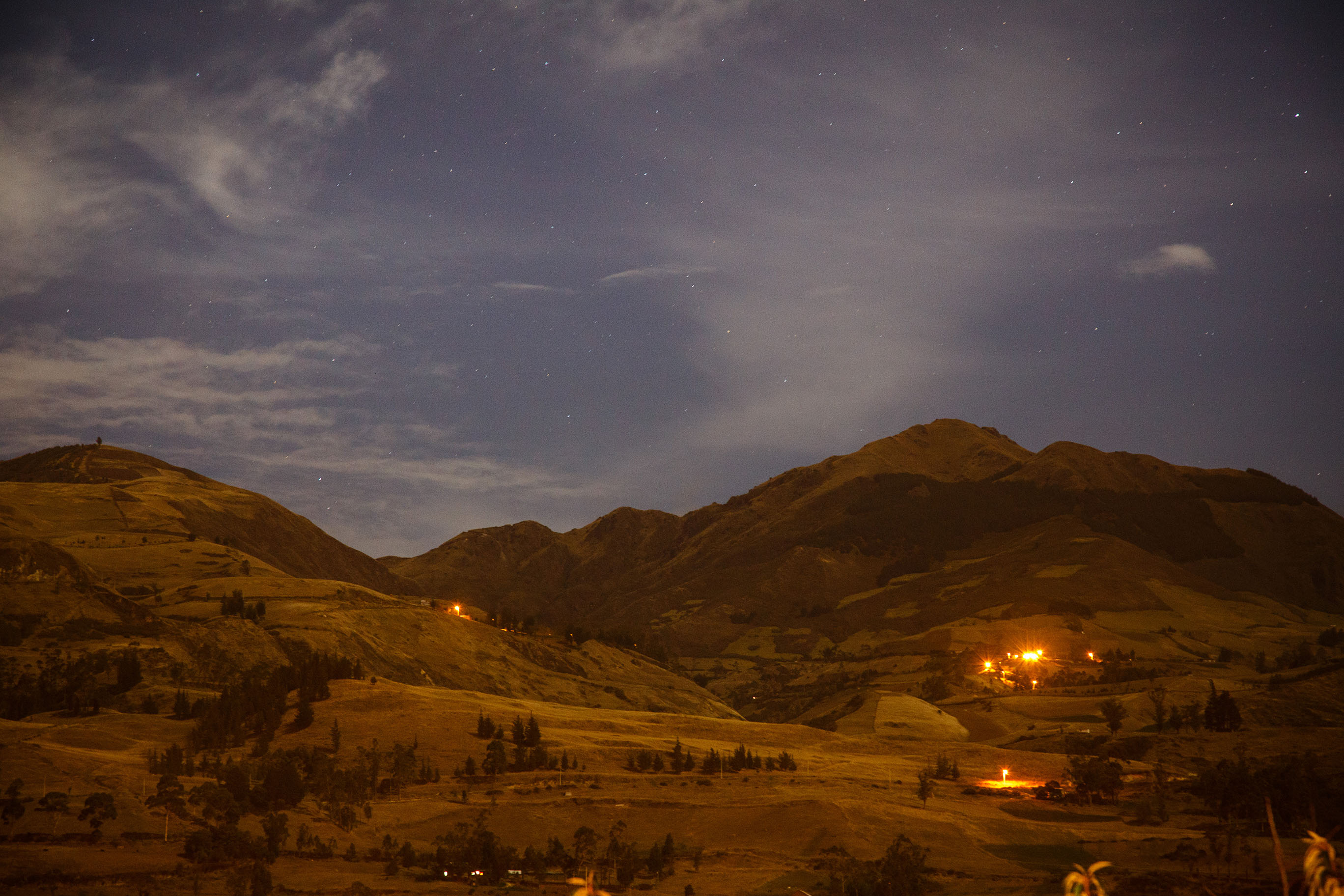 night view in Alausi
