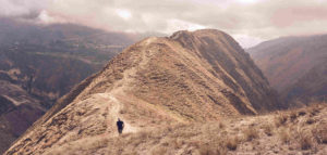 Hiking the Nariz del Diablo in Alausi