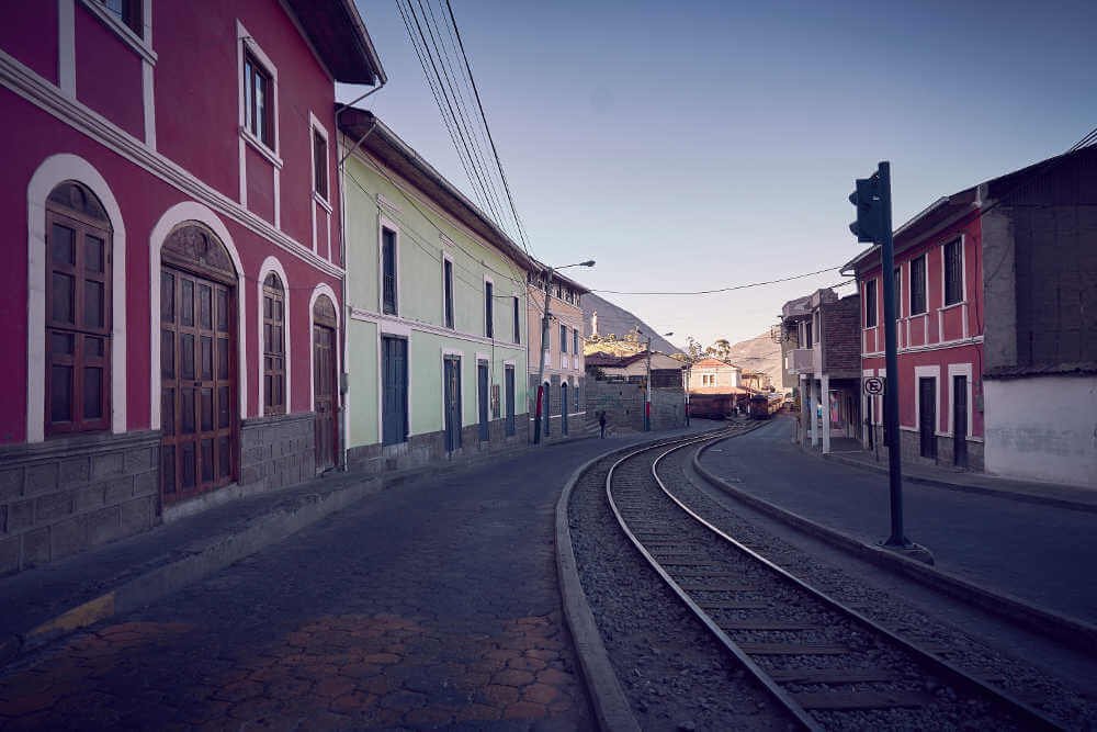 The Nariz del Diablo Hike starts: Follow the railway tracks towards the train station.